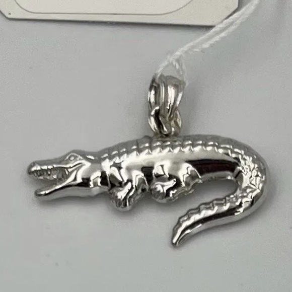 14k Gold Charm Alligator Shape 1.0 gram, NWT - Picture 2 of 3